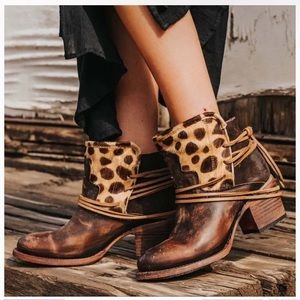 New without tags Freebird boots